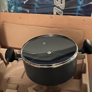 New T -Fal Black Covered Pot  with Side Handles